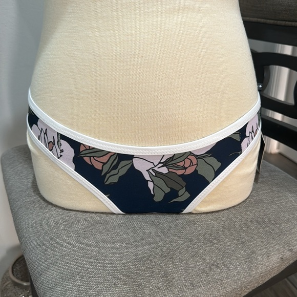 🔥Tavik Swimwear bottom only - Picture 2 of 9